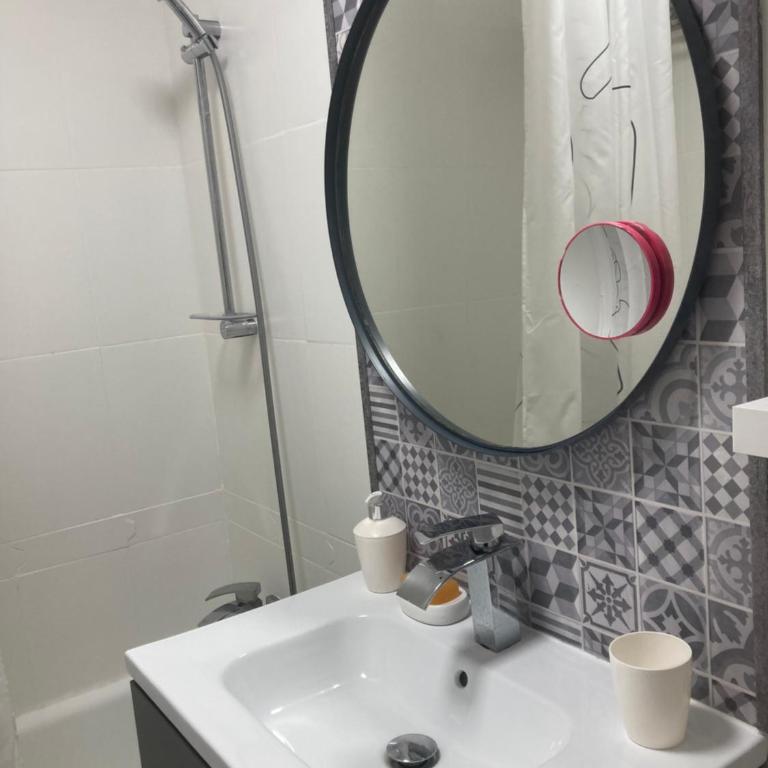 5 min walk to the beach Spacious terrace - Apartment mit 2 Schlafzimmern - 17