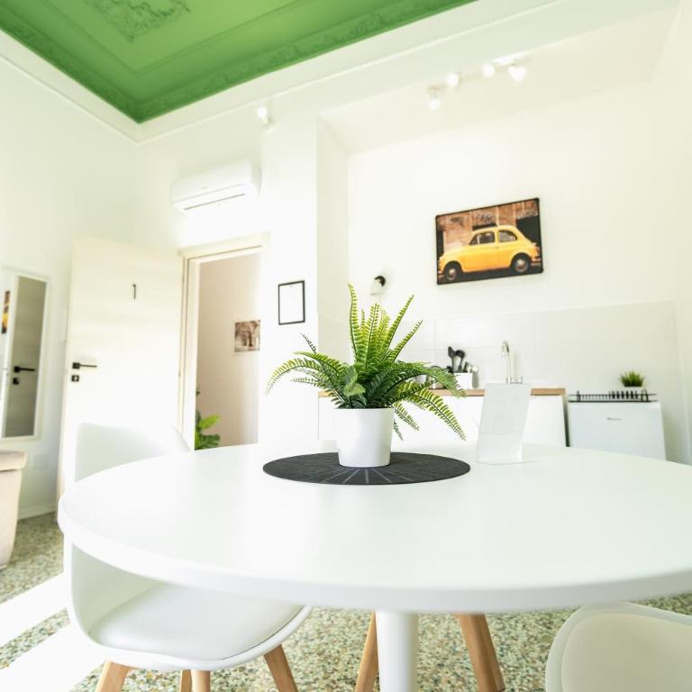 Valguarnera Studio Apartments - Deluxe Apartment - 5