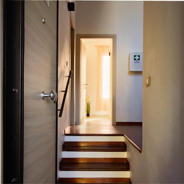 Athena Rooms - Parcheggio privato - Camera Matrimoniale Deluxe con Balcone - 16