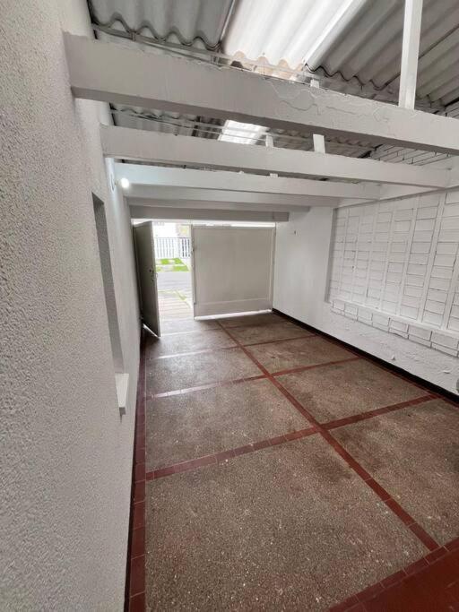 travelers house 5 minutes close to the airport - Casa de 3 dormitorios - 16