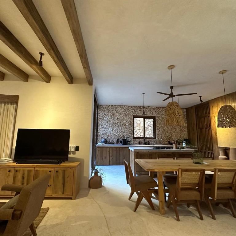 3BR Home in Gated Community with Private Rooftop Plunge Pool, Grill & Shared Pool - Villa - 28
