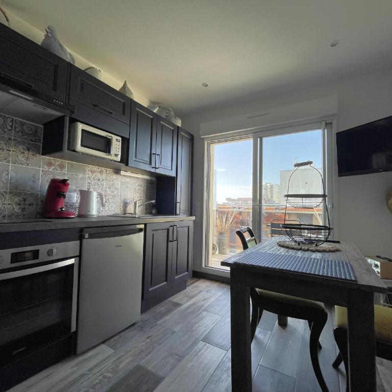 Studio rénové avec clim et wifi au port de l'Aiguillon pour 2 - FR-1-474-214 - Appartement - 2