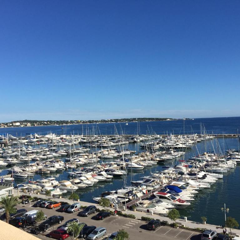Amazing View Port Golfe-Juan and Garage - Studio - Vue sur Mer - 1