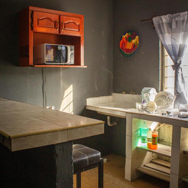 Depto 1 equipado x mitras cerca a imss 25 y a pasos del metro - One-Bedroom Apartment - 9