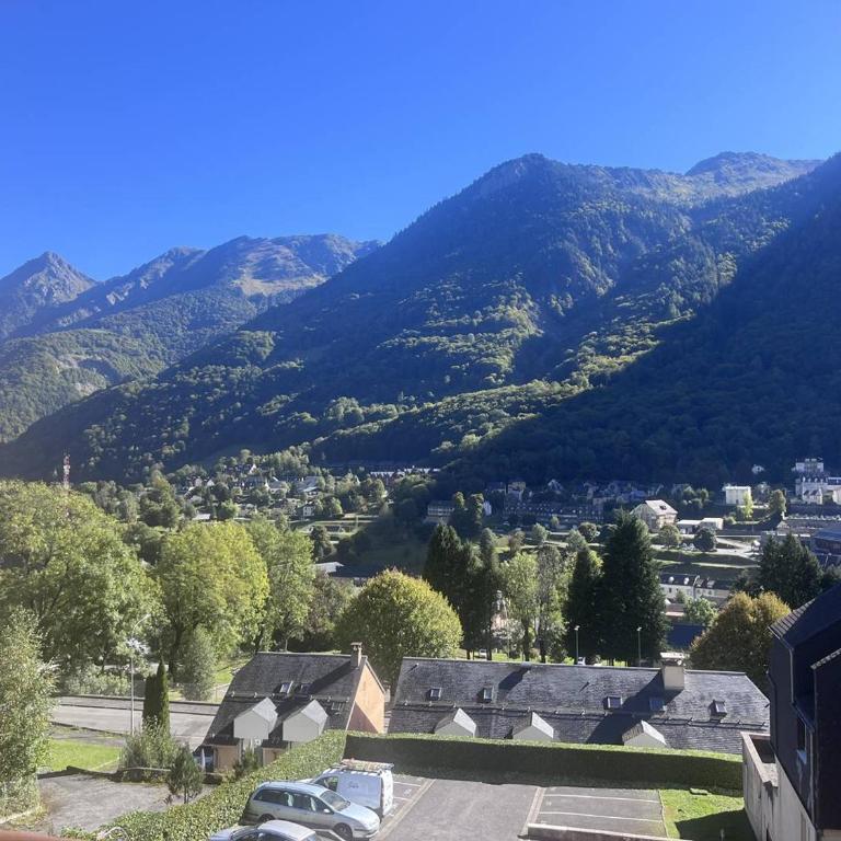 Triplex à Cauterets avec parking privé - FR-1-812-3 - Appartement - 8