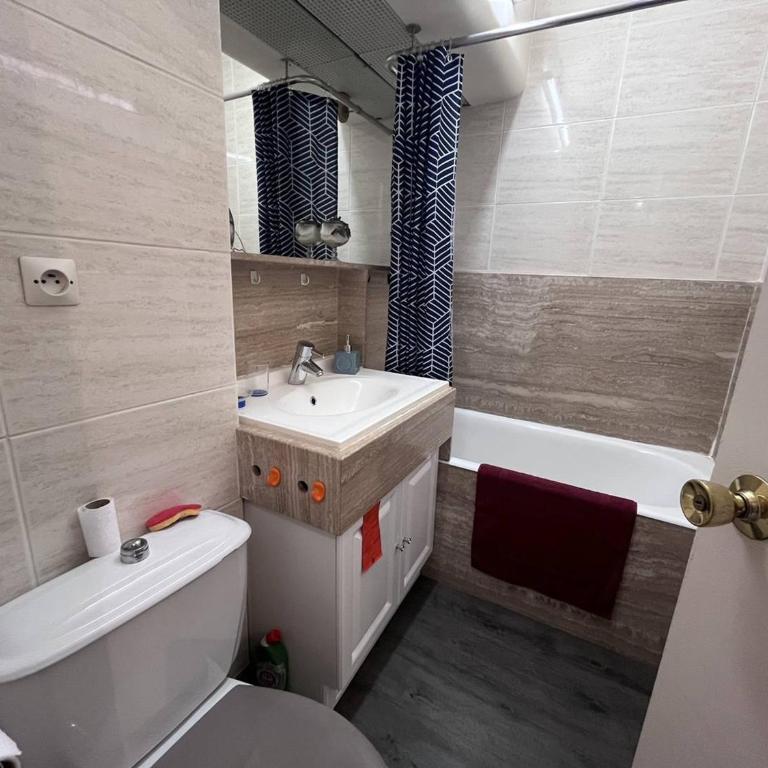 Studio cosy proche télécabines avec parking - FR-1-812-5 - Apartment - 4