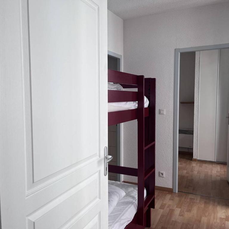 Appartement lumineux avec balcon, parking et casier à skis - FR-1-812-17 - Appartement - 2