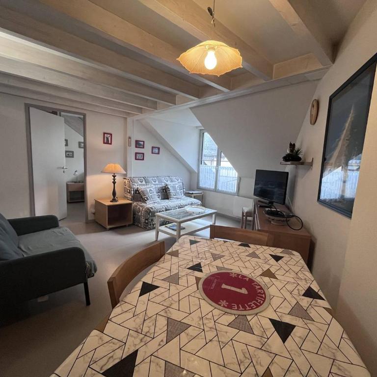 Appartement 2 chambres avec mezzanine, au cœur de Cauterets - FR-1-812-22 - Apartment - 1