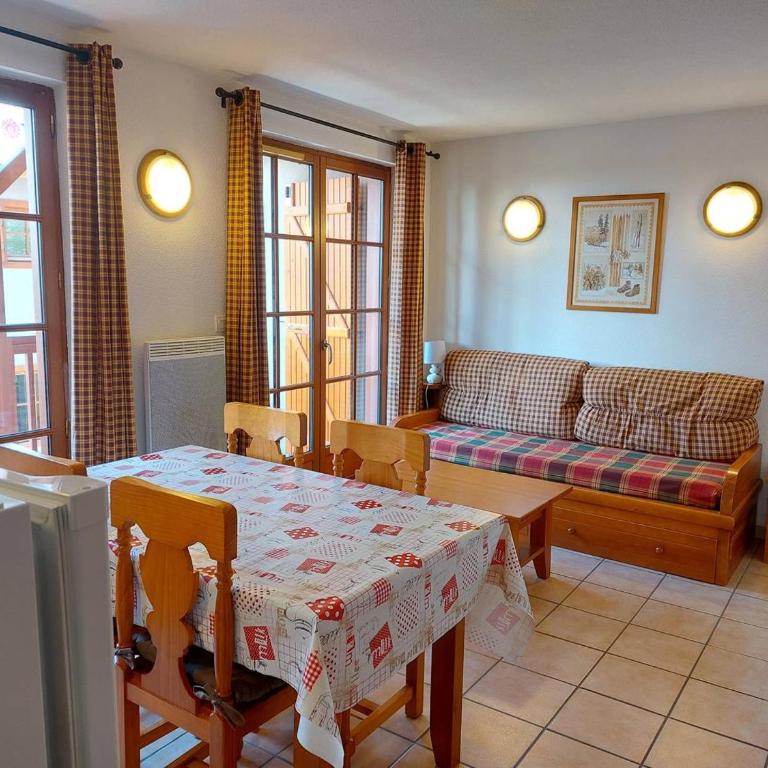 Appart famille 4 pers. Piscine chauffée Cauterets - FR-1-812-59 - Apartment - 2