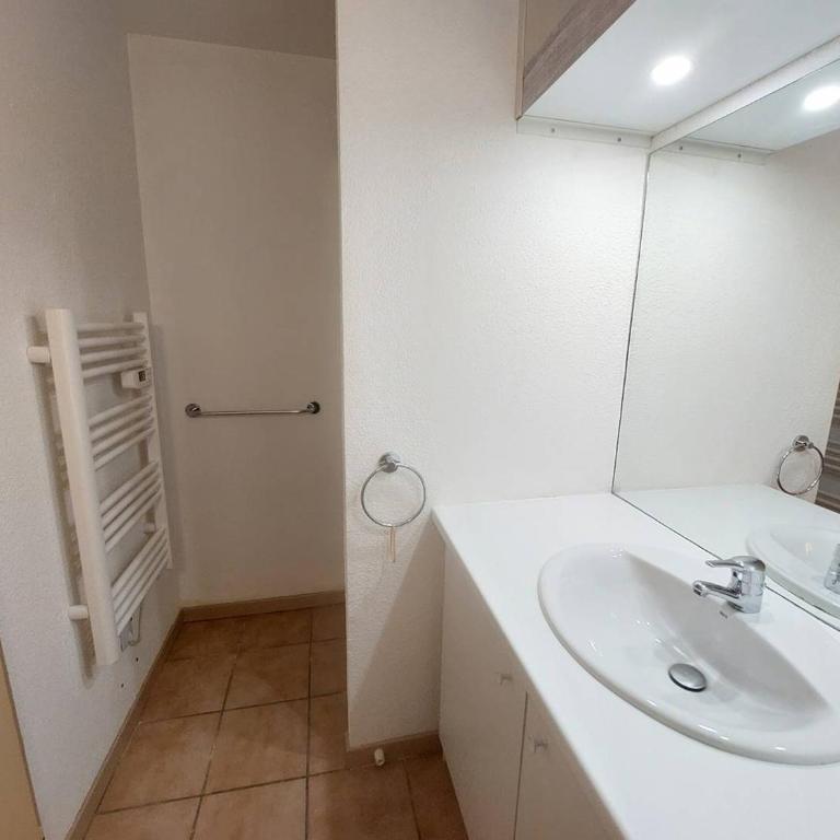 Appart famille 4 pers. Piscine chauffée Cauterets - FR-1-812-59 - Apartment - 4
