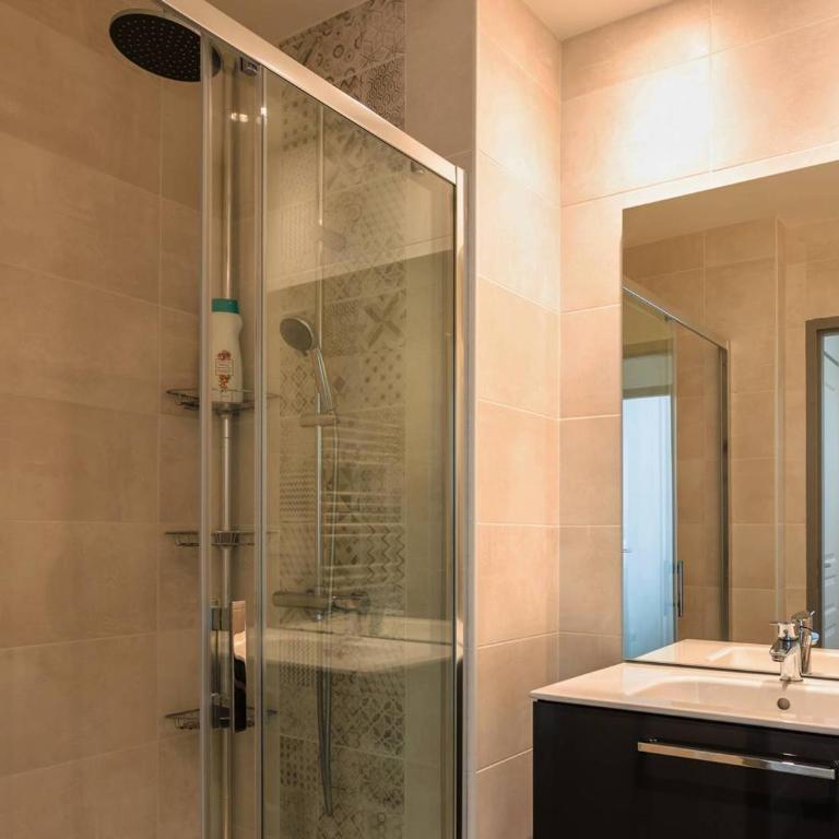 Appartement rénové 3 ch, centre-ville Cauterets - FR-1-812-39 - Apartment - 6