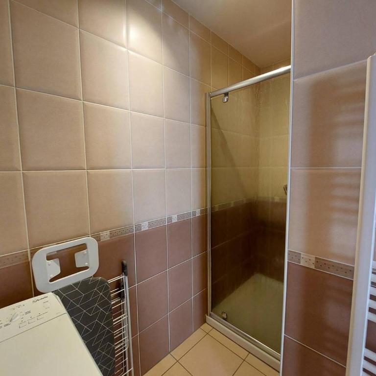 Charmant studio à Cauterets avec balcon et couchages pour 4 personnes - FR-1-812-62 - Appartamento - 7