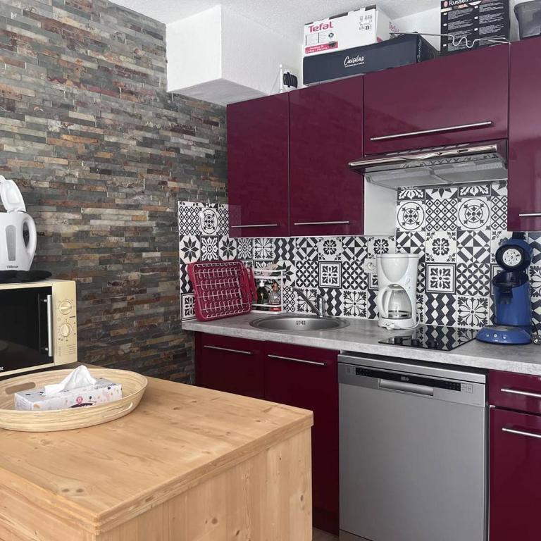 Appartement avec terrasse et parking, 2 chambres, au cœur des montagnes - FR-1-812-90 - Apartment - 5
