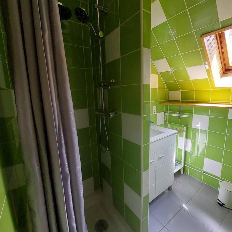 Maison spacieuse à Cauterets : 4 chambres, garage, sans animaux - FR-1-812-102 - Maison de Vacances - 10