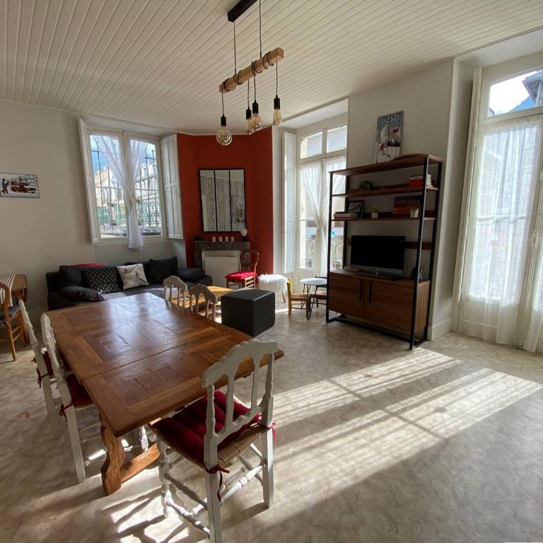 Appartement lumineux avec 2 ch. au cœur de Cauterets - FR-1-812-70 - Apartment - 10