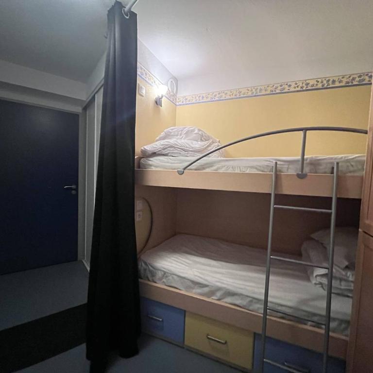 Appartement cosy avec chambre et alcove, proche des commodités - FR-1-812-80 - Apartment - 4