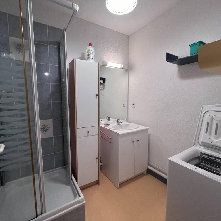 Charmant appartement avec terrasse et parking privé à Cauterets - FR-1-812-110 - Apartment - 5
