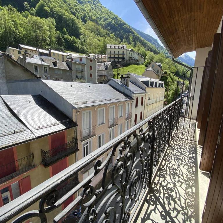Studio central avec balcon et parking à Cauterets - FR-1-812-117 - Appartamento - 7