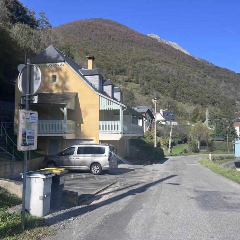 Appartement duplex à Cauterets avec parking et animaux admis - FR-1-812-118 - Apartment - 7