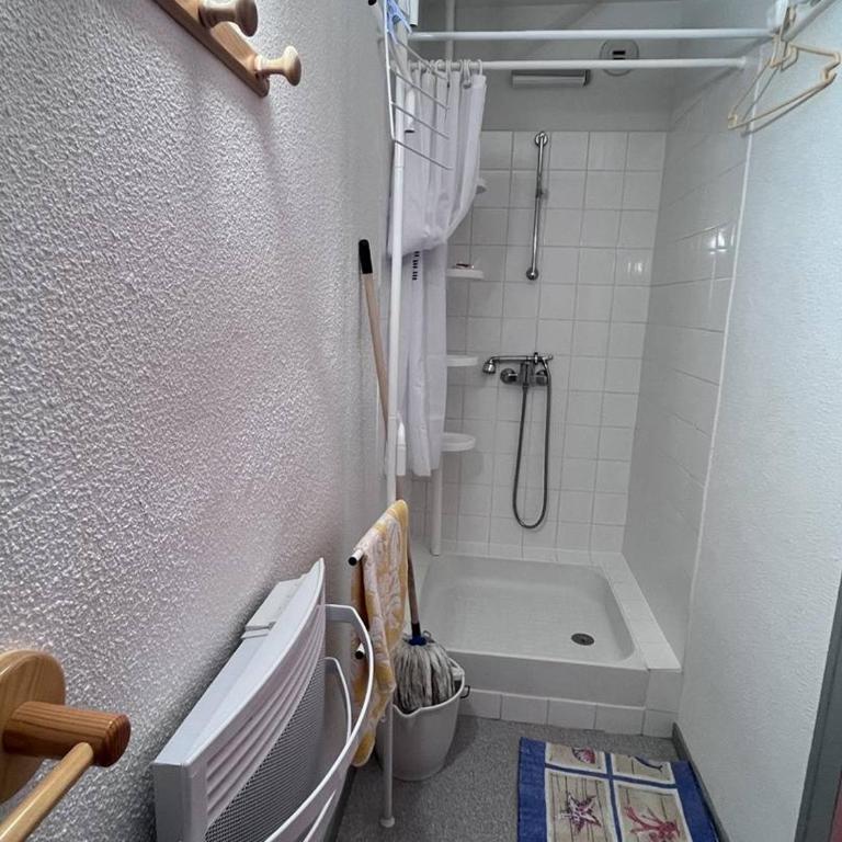 Appartement lumineux avec balcon au centre de Cauterets - FR-1-812-121 - Apartment - 7