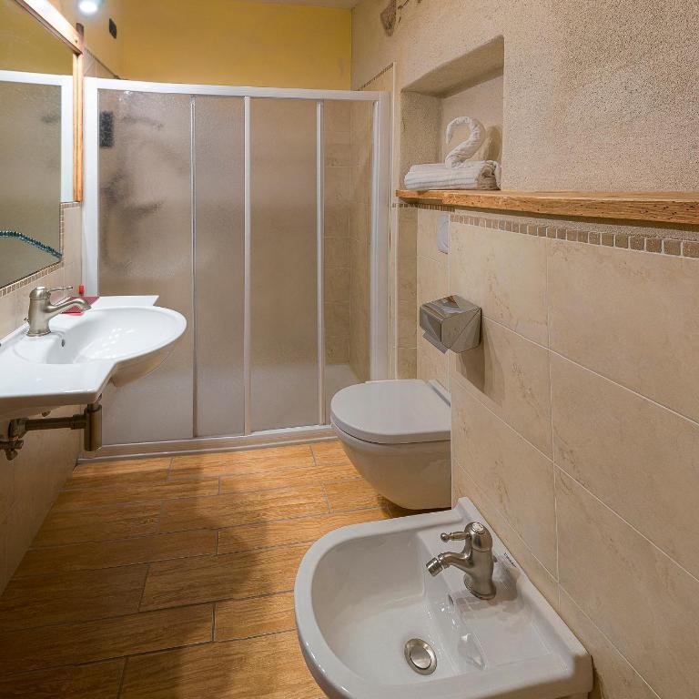 Castel Madonna - Appartamento Standard con 2 Camere da Letto - 3