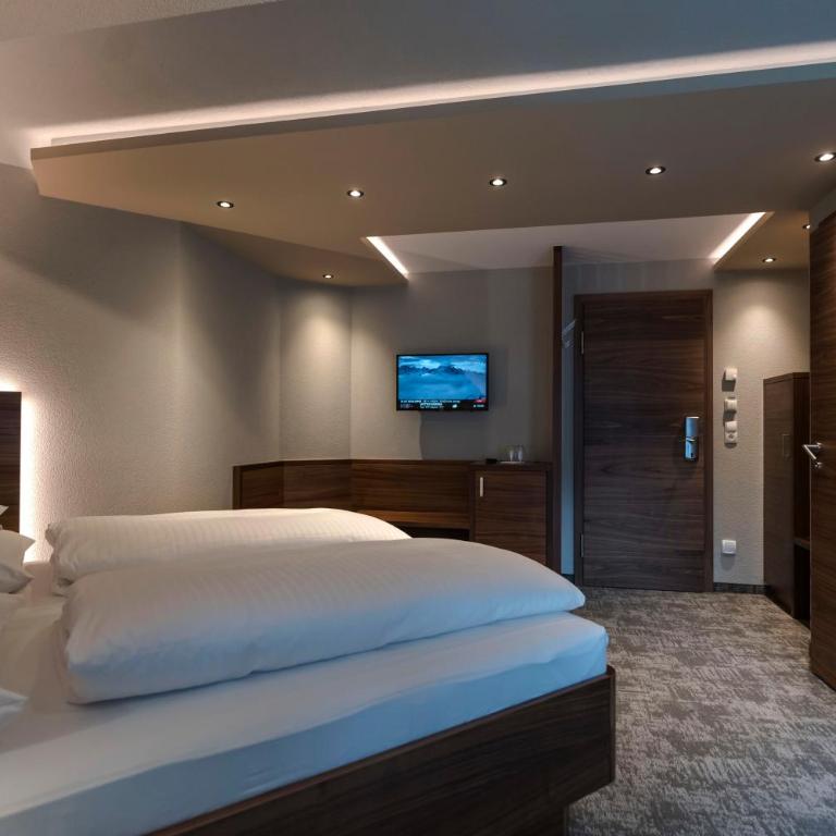 Hotel Garni Astoria - Comfort Doppelzimmer - Dachgeschoss - 1