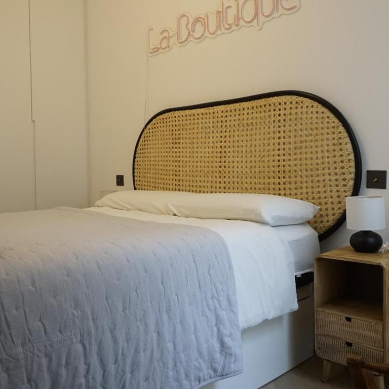 Luxury apartment in Gran Vía - Three-Bedroom Apartment - 15