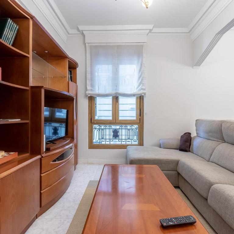 Apartamento en el mismo corazón del Casco Viejo - Three-Bedroom Apartment - 16