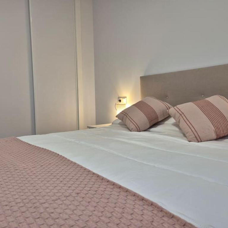 650A Apartamento acogedor con garaje by R2R Consulting - Apartamento de 2 dormitorios - 2
