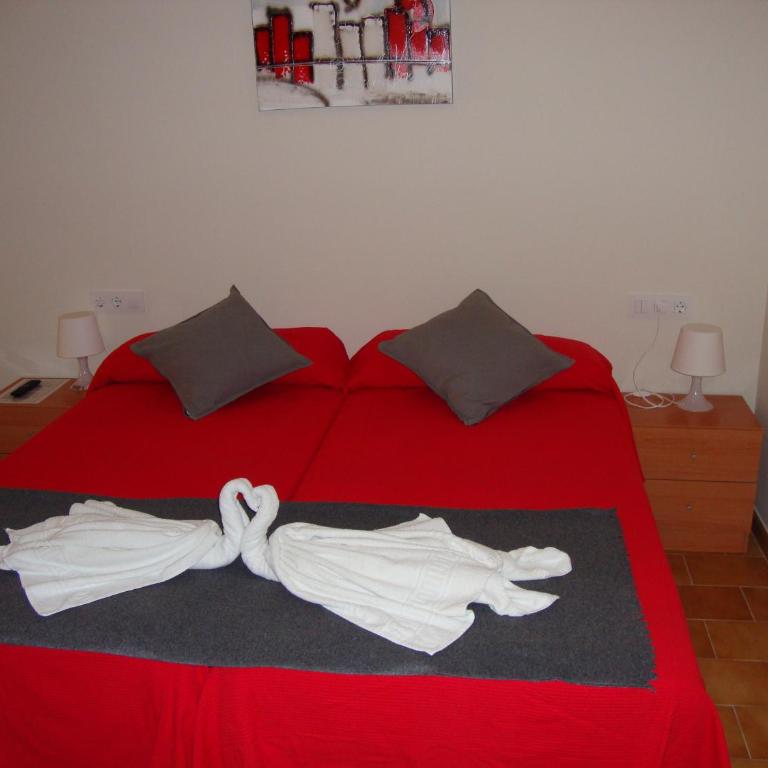 Apartaments Claudi - Estudio Familiar con terraza - 12