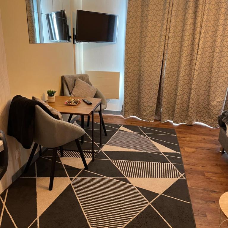 Studio aux pieds des montagnes - Appartamento con 1 Camera da Letto - 2