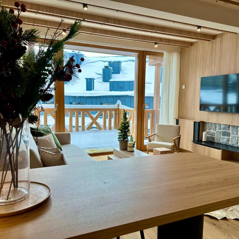 MIA Suites Jahorina - Duplex One-Bedroom Apartment with Terrace - 5