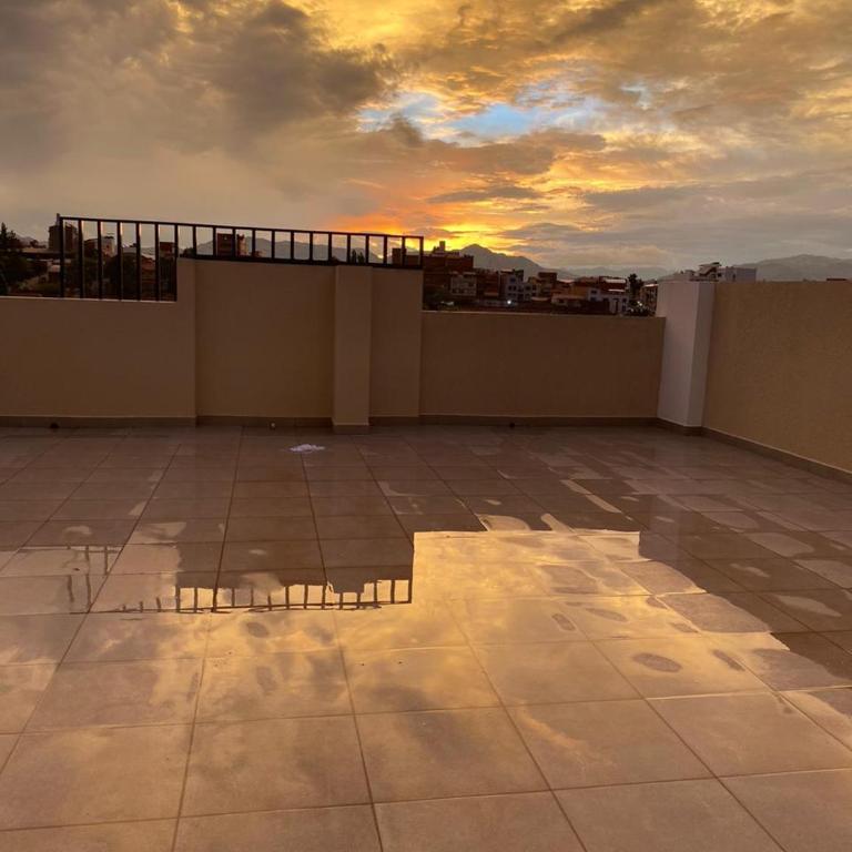 Cómodo departamento en barrio petrolero - Apartamento de 2 dormitorios - 24