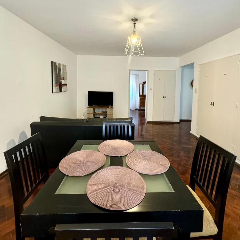 Amplio dos ambientes en el corazón de la ciudad - Apartamento de 1 dormitorio - 2