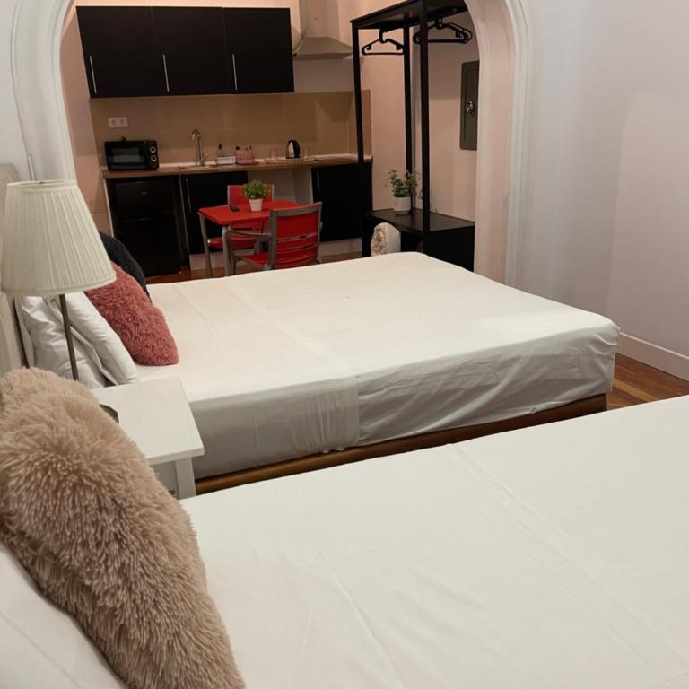 Grand Via House - Suite with Balcony - 9