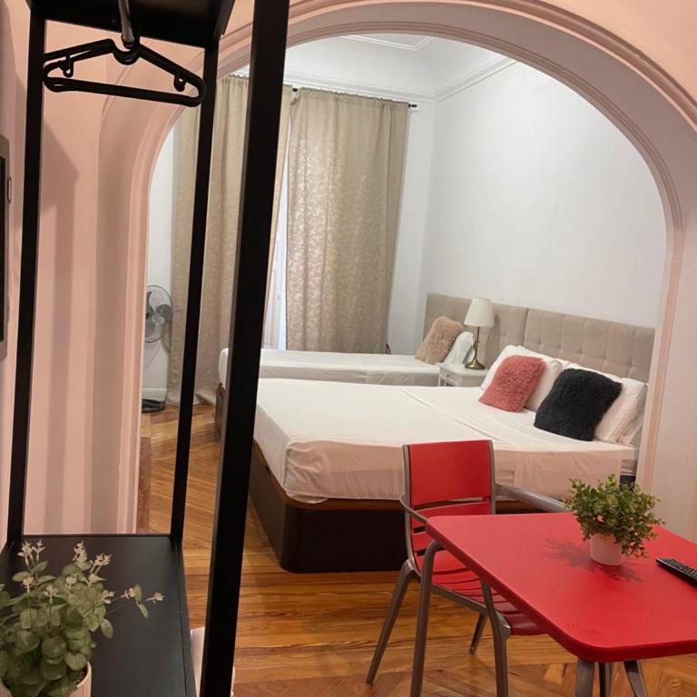 Grand Via House - Suite with Balcony - 7