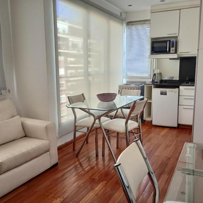 Piso alto Todo luz A pasos del Obelisco - Apartamento de 1 dormitorio - 2