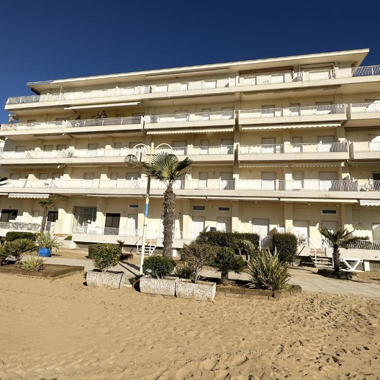 Fronte Mare, Piscina - RESIDENCE GRIFONE - Appartamento con 2 Camere da Letto - 20