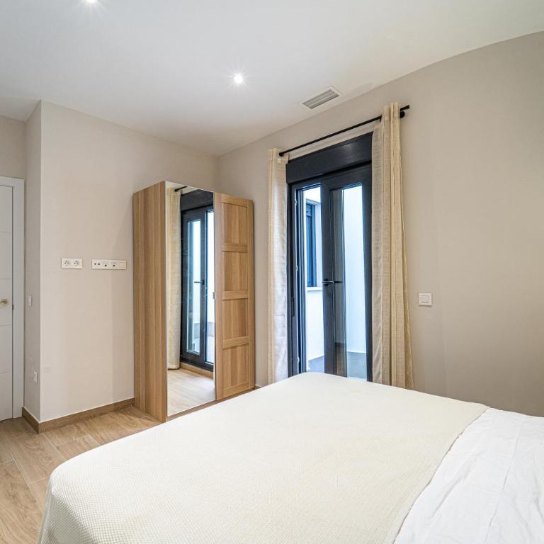 CentroBeach Apartment Fuengirola 250m from Beach - Two-Bedroom Apartment - 12