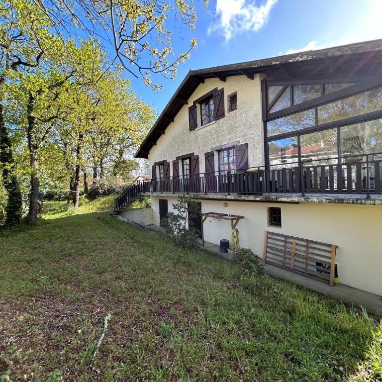 Maison de famille Basque - Five-Bedroom House - 2