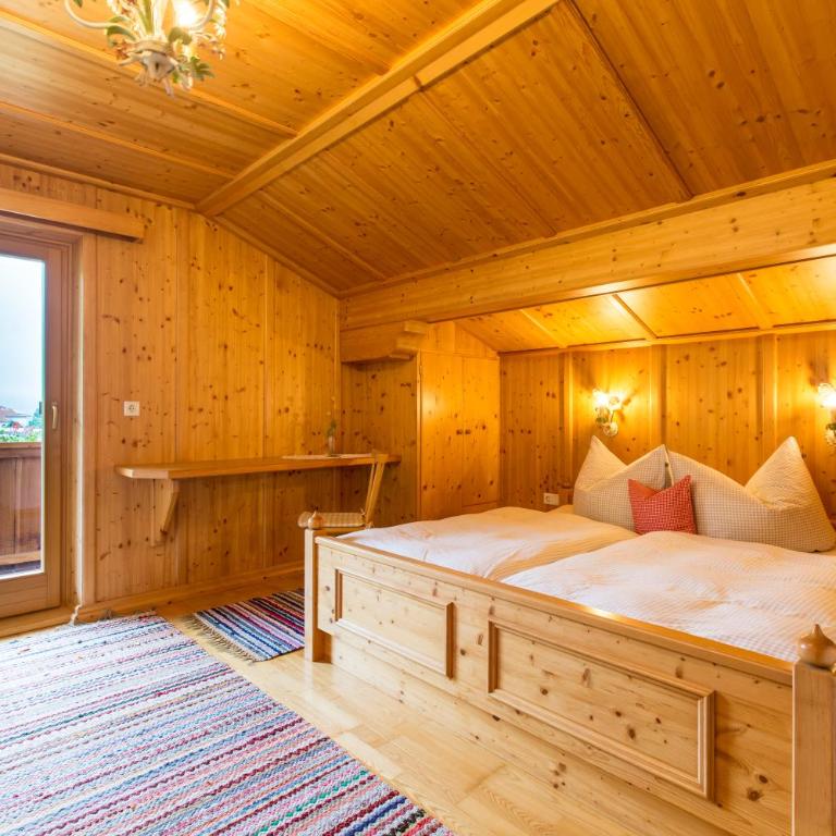 Apartment Wiesenhof - NATUR & WEITBLICK über Innsbruck - Ladestation für Elektroautos - Apartment mit 3 Schlafzimmern und Bergblick - 11