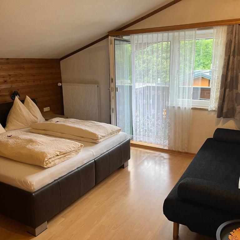 Haus Ortsblick - Apartment mit 1 Schlafzimmer, Balkon und Bergblick - 3