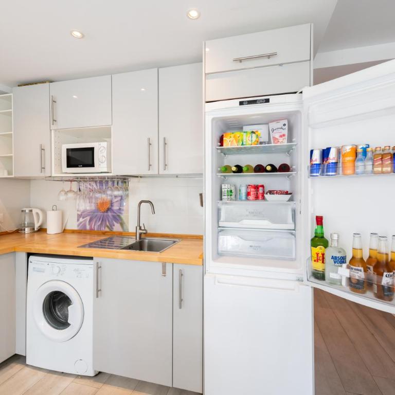 Moderno estudio y piscina a 50 metros de la playa - Apartamento de 1 dormitorio - 10