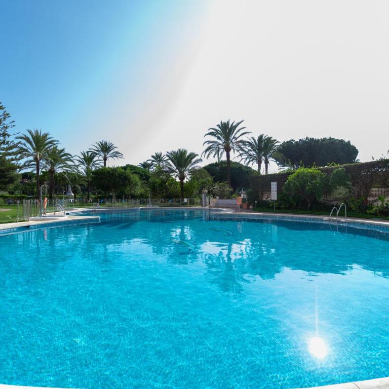 Moderno estudio y piscina a 50 metros de la playa - Apartamento de 1 dormitorio - 16