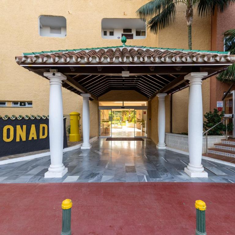 Moderno estudio y piscina a 50 metros de la playa - Apartamento de 1 dormitorio - 17