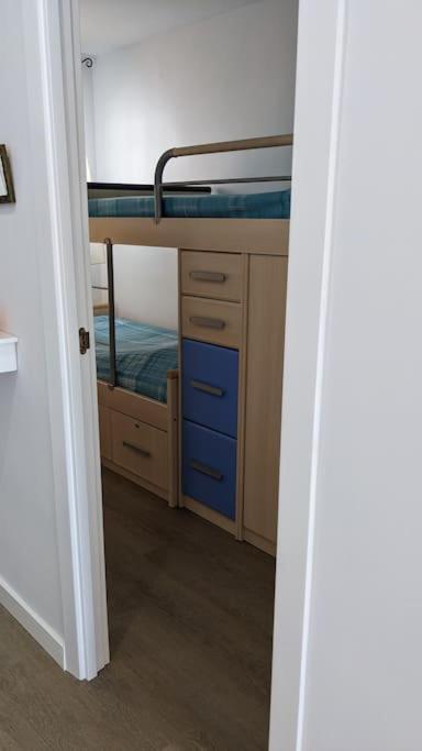 Cozy, sunny and close to the beach - One-Bedroom Apartment - 29
