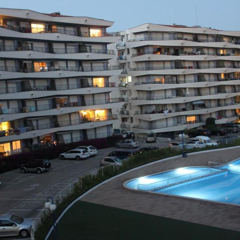 Cozy, sunny and close to the beach - One-Bedroom Apartment - 9
