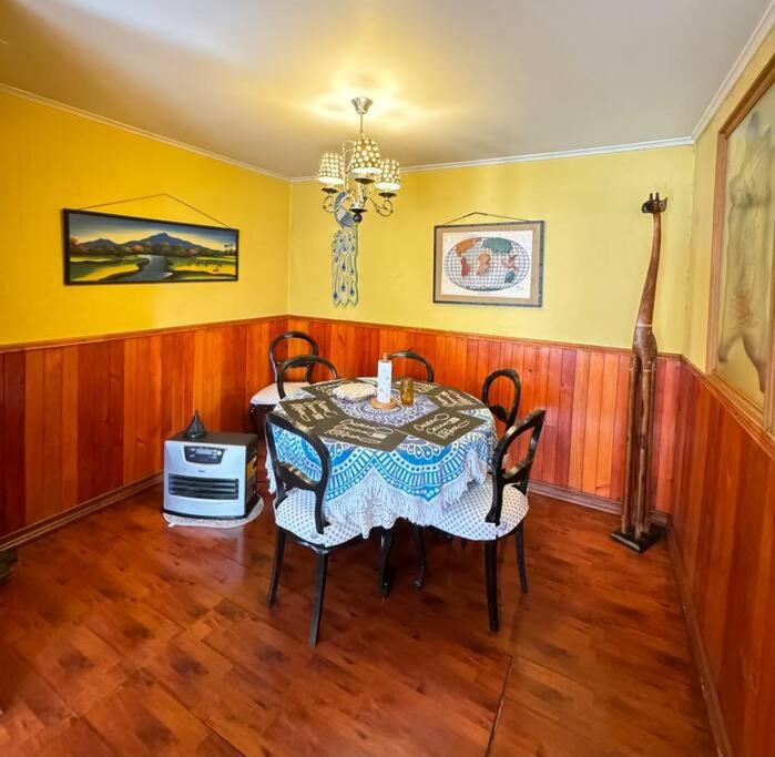 Departamento céntrico - Three-Bedroom Apartment - 12