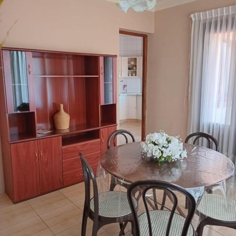 Departamento amoblado en segundo piso - Apartamento de 1 dormitorio - 5