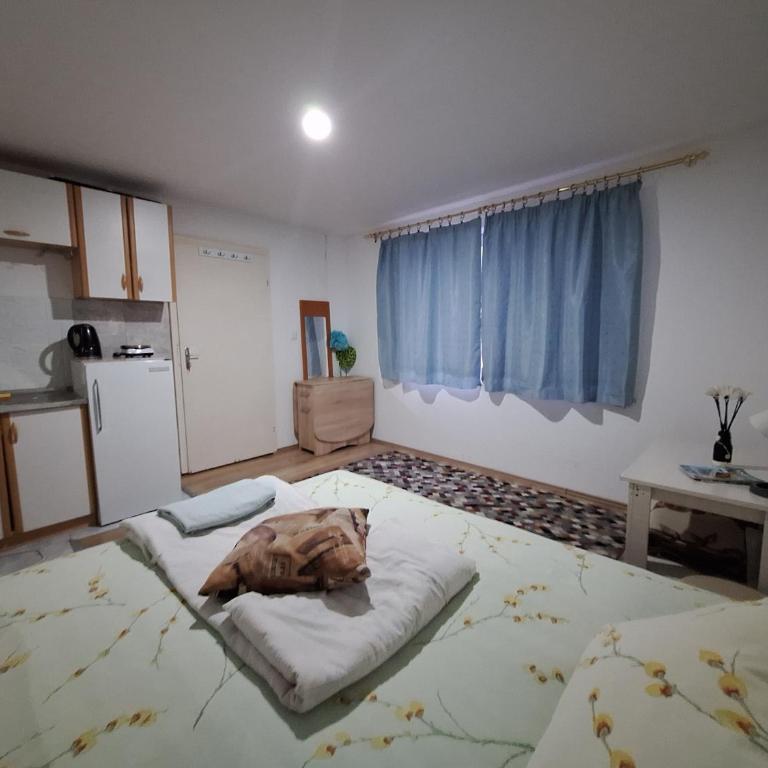 Pandora's Place - Deluks Dvokrevetni Studio sa Bračnim Krevetom - 2